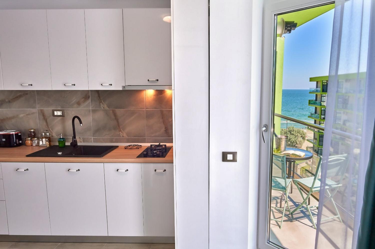 Others 5, Apartament Rise and Shine 1 by Alz, Navodari