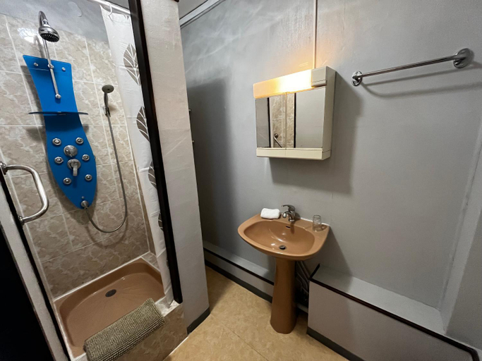 Bathroom 3, AUBERGE DE LA VOUTE, Ardennes