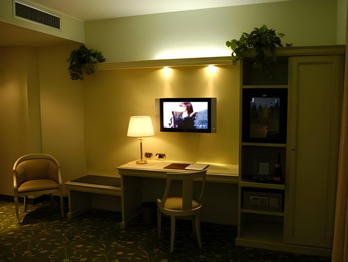 Others 4, HM MotelHotel, Alessandria