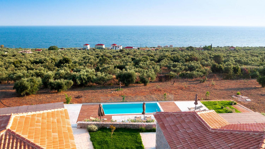 Others 4, Emerald Ville, Peloponnese