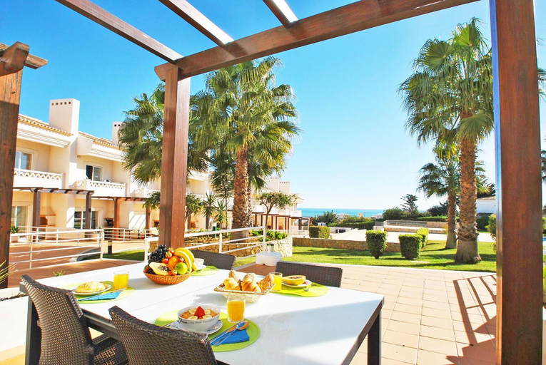 Food & Drinks, Townhouse Mar 2 - Moradia com BBQ e vista mar - Albufeira, Albufeira