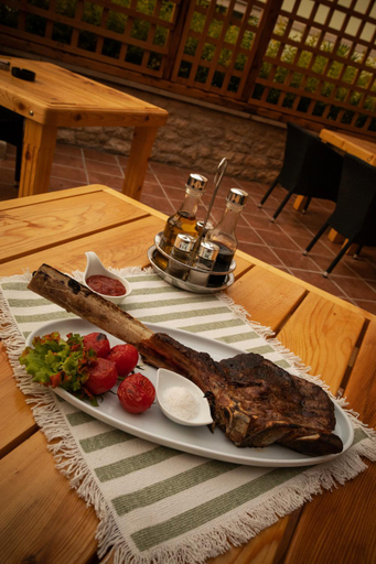 Restaurant 4, Taverna & Rooms, Sutivan
