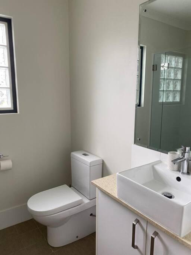 Bedroom 2, Stylish Modern Airport City WIFI Park Netflix Wine, Belmont