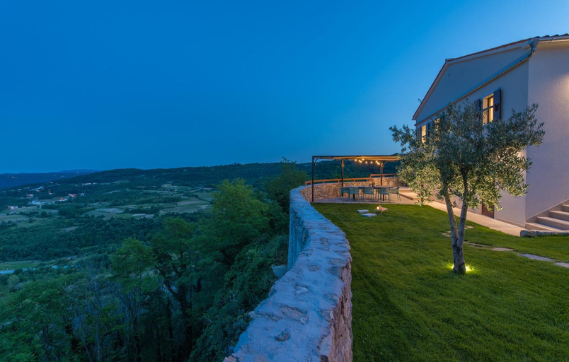 Garden 4, Villa Paola, Pićan