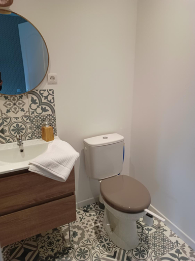 Bathroom 3, La Petite Maison Dans La Prairie, Sarthe