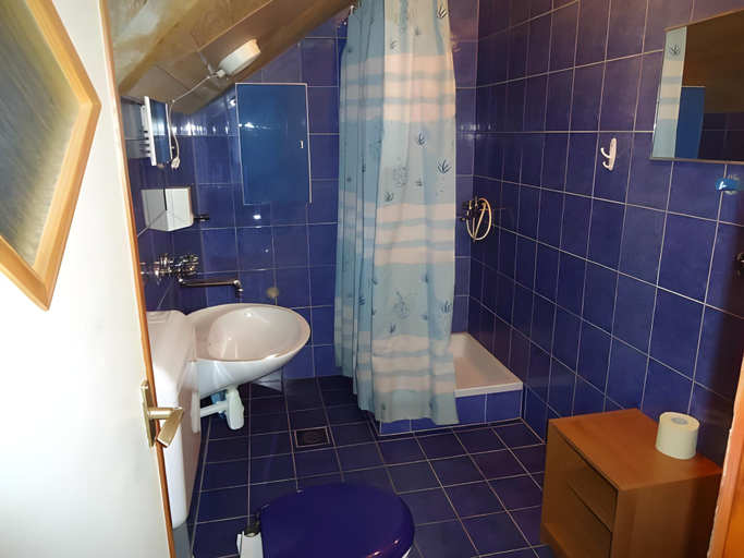 Bathroom 3, House Ilija Hodak, Rakovica