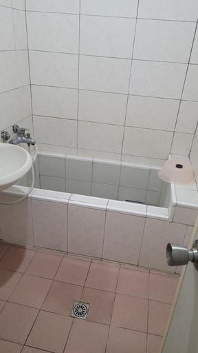 Bathroom 5, Sizhongxi Mingquan Hot Spring Hotel, Pingtung