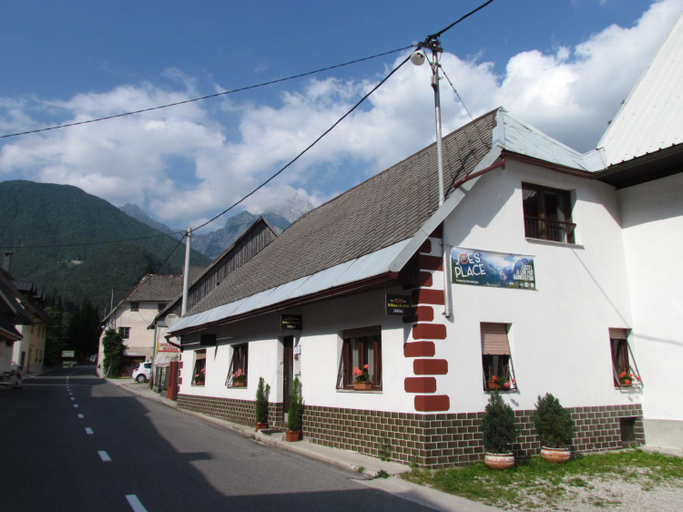 Joe's Place, Bovec