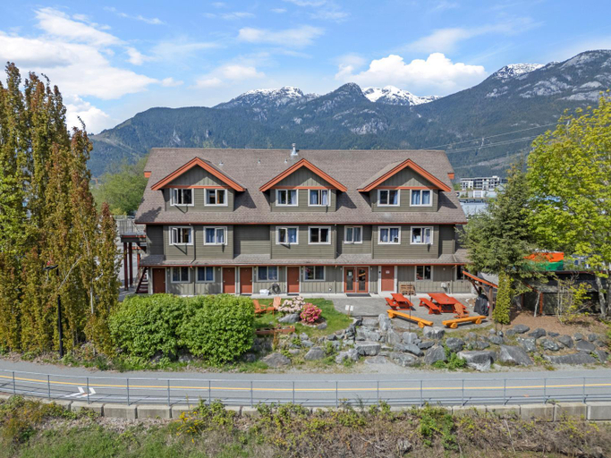 Others 3, Squamish Adventure Inn, Squamish-Lillooet