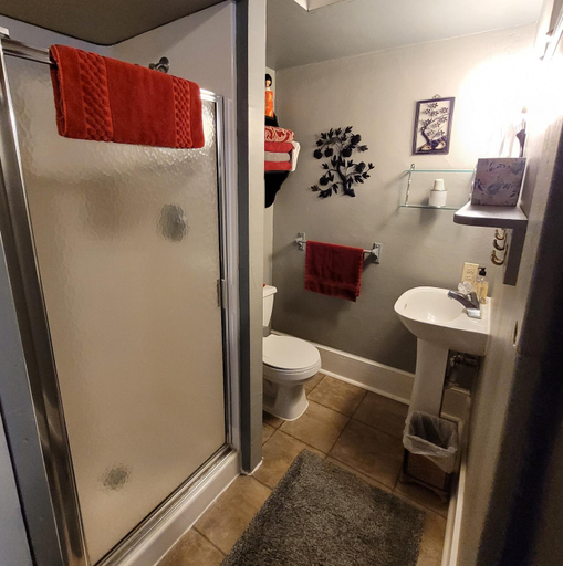 Bathroom 4, Prairie House Manor Bed and Breakfast, Kingsbury