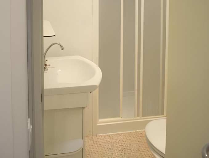 Bathroom, Green Garden Village con piscina, spiaggia riservata e parcheggio, Ancona