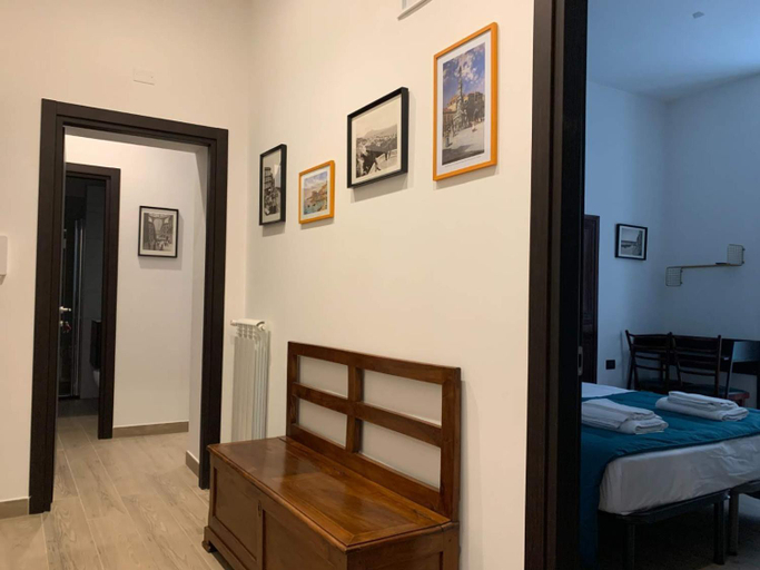 Others 5, FondacOlivella, Napoli