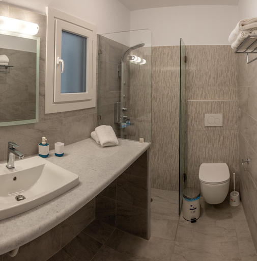 Bathroom 2, Nissea Apartments, South Aegean