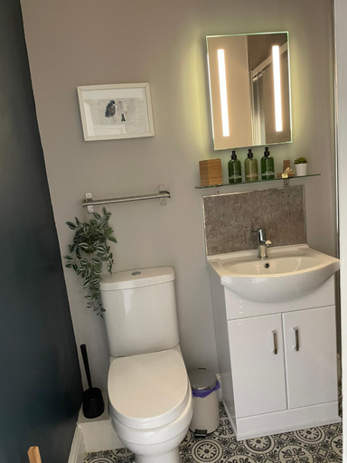 Bathroom 3, Wyndgrove House, Northumberland