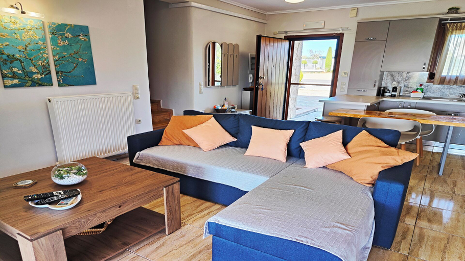Others 5, Villa Traditional Estate Heated Pool, Central Macedonia