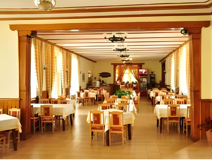 Food & Drinks 4, Балнеохотел "Люляци", Gabrovo