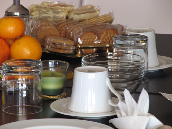 Food & Drinks 5, B&B 로리, Como
