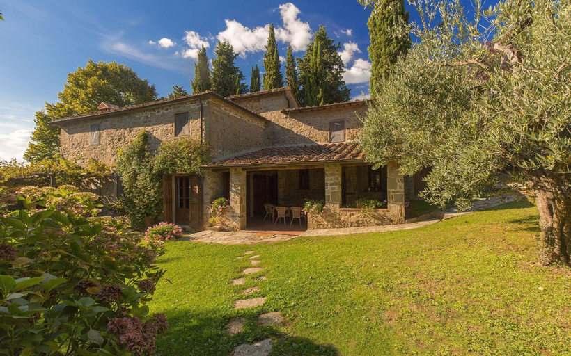 Pozza di Volpaia by Salogi Villas, Siena