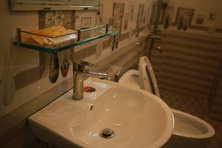 Bathroom 3, VES - PA Luxury Hotel, Đà Lạt