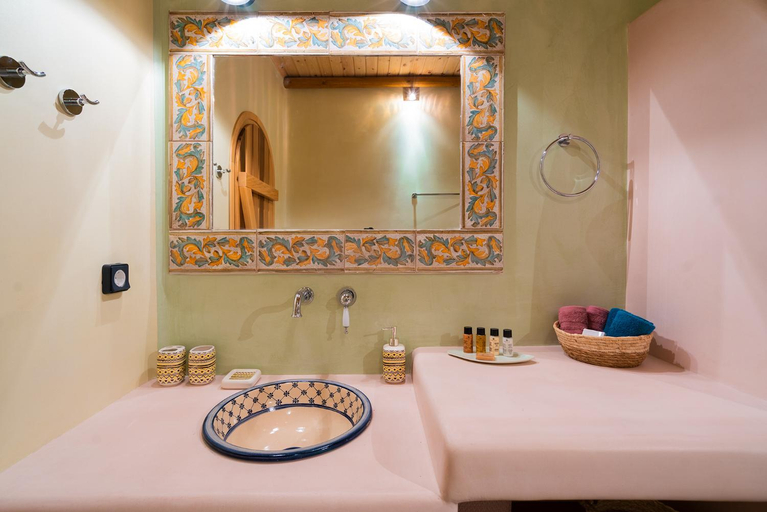 Bathroom 4, Akron Terra Houses, South Aegean