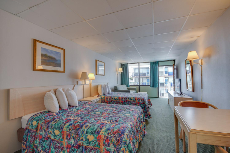 Bedroom 4, Surf Inn Suites, Worcester