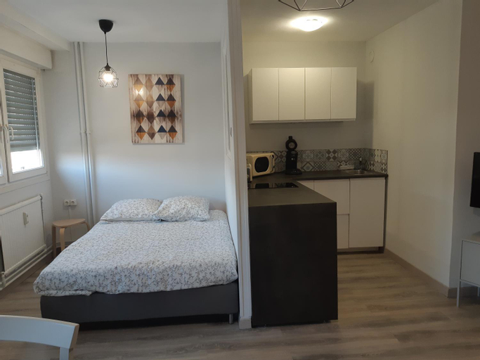 Bedroom 1, Le Chabin, Moselle