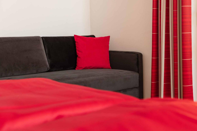 Bedroom 3, Hotel Garni zum Schwan, Cham