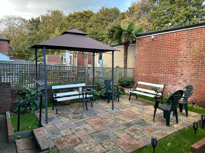 Others 4, 116 maison dieu Road room B in Dover, Kent