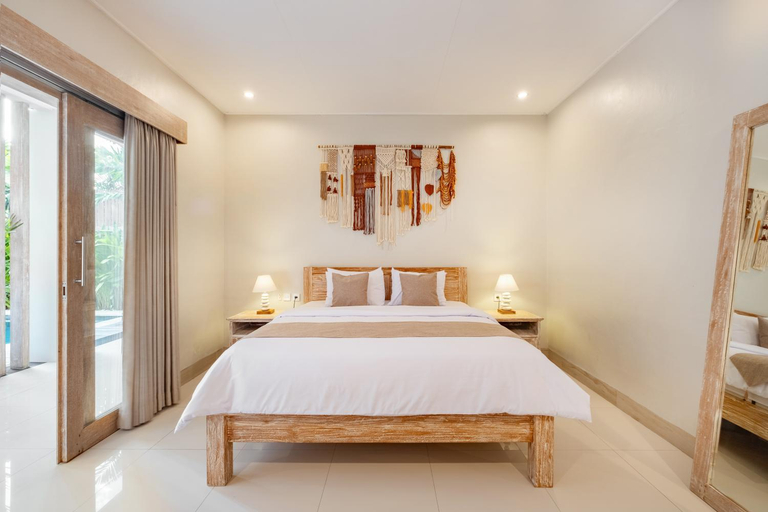 Bedroom 2, VIlla Larissa 1 | 2BR Private Pool Villa Seminyak, Badung