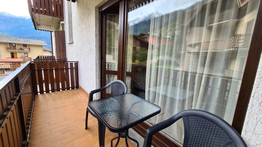 Others 5, Albergo Meuble Aurora, Brescia