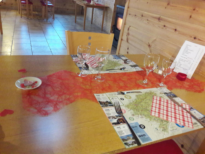 Food & Drinks, Au Doubs Repos, Doubs