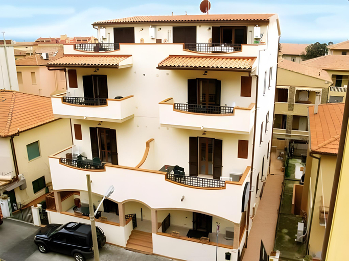 Others 2, Residence Teclini, Grosseto