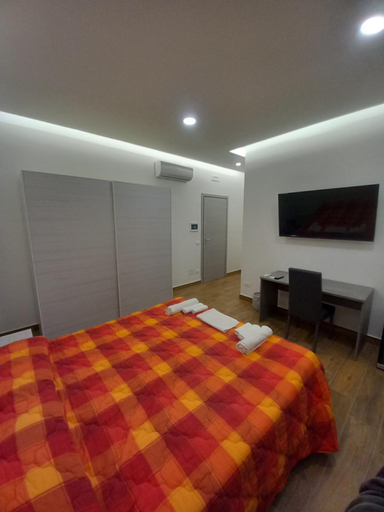 Others 3, Qvattro stagioni panoramic suites, Salerno