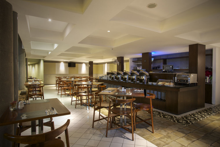 Food & Drinks, Hotel Neo+ Green Savana Sentul City by ASTON, Bogor