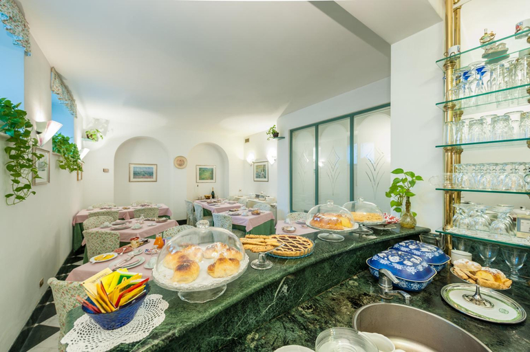 Others 3, Hotel Villa Giulia, Alessandria