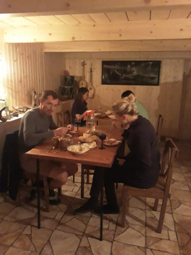 Food & Drinks 4, Maxvshi, Mestia