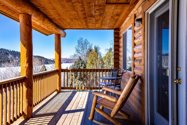 Others 4, Half Moon Lake Lodge, Sublette