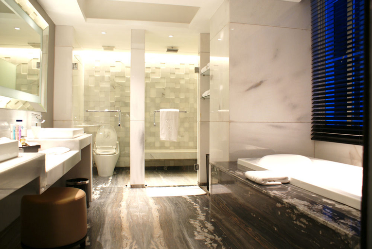 Bedroom 4, TS Suites Surabaya, Surabaya