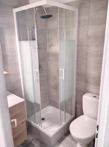 Bathroom 5, Résidence les Flots, Alpes-Maritimes