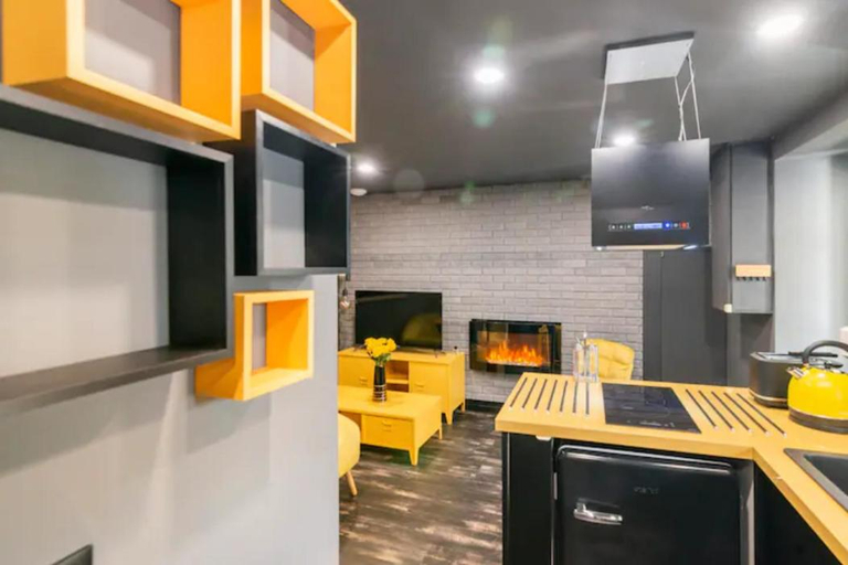 Others 4, Black & y'hello T2 : WIFI/PARKING/ 5' centre-ville, Charente