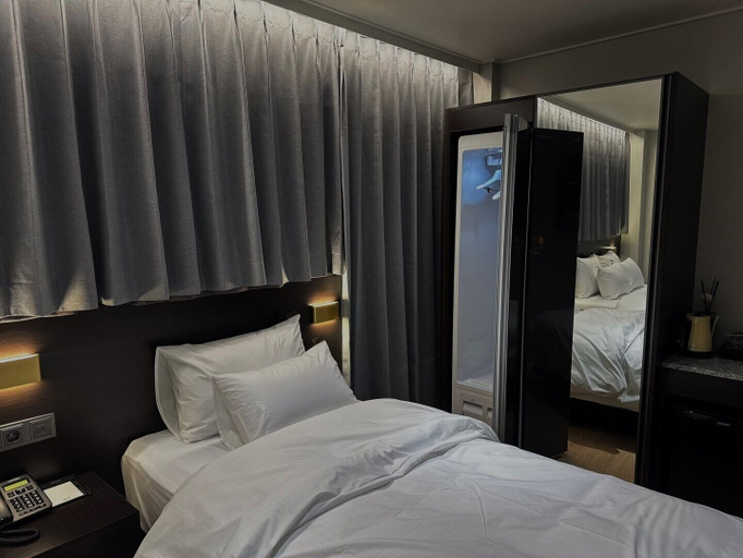 Bedroom 5, Hotel Ami, Gwangsan