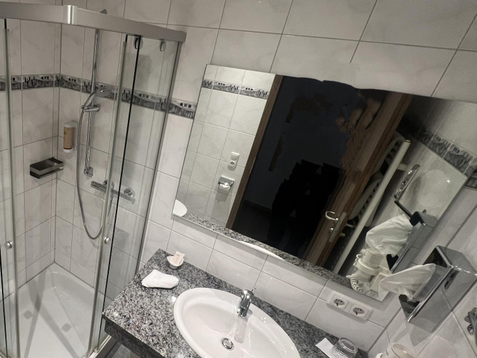 Bathroom 2, Gasthof Mayrwirt, Berchtesgadener Land