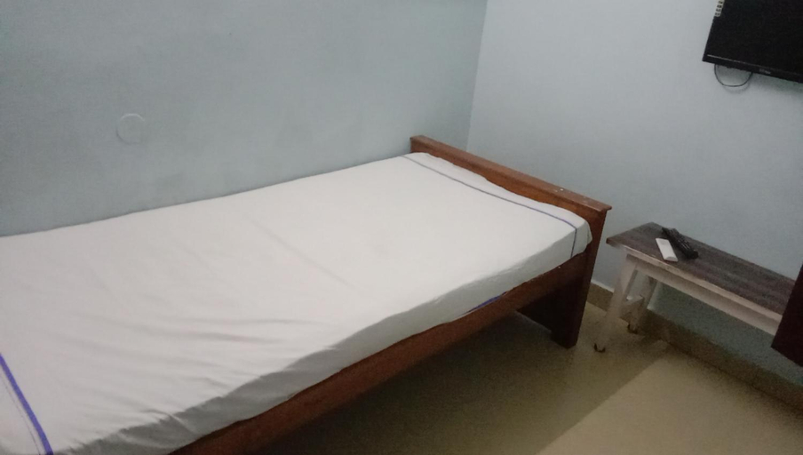 Bedroom 13