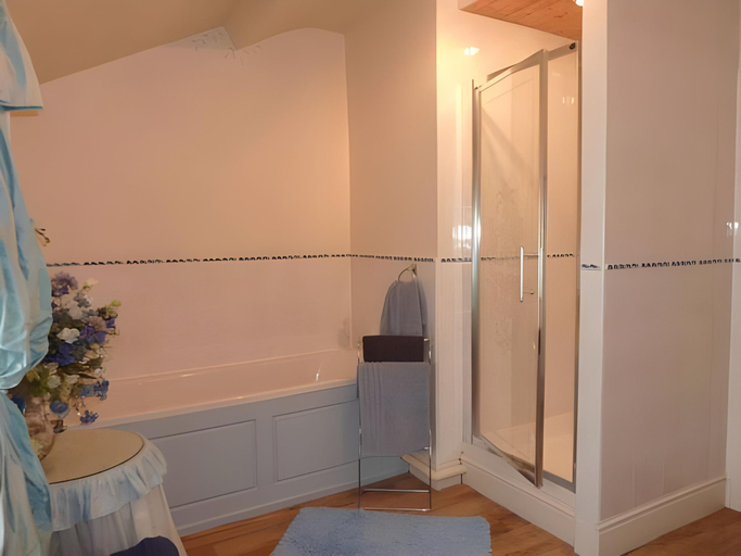 Bathroom, The Suites At Ty Anne, Anglesey