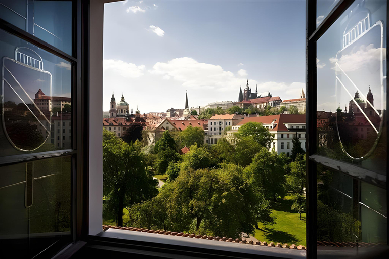 Others 4, U Pava, Praha 1