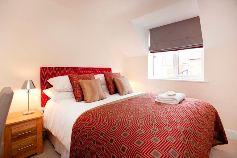 Bedroom 4, DBS Serviced Apartments - The Twain, Leicestershire