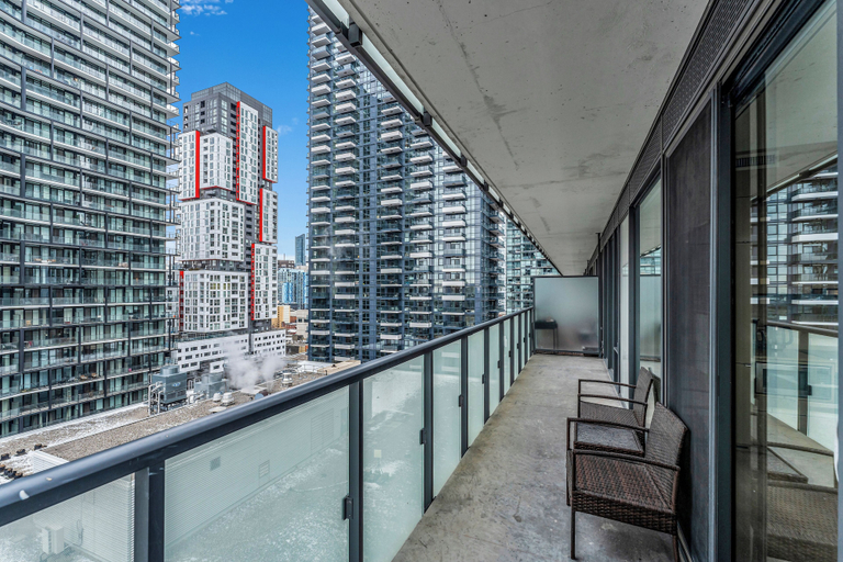 Others 5, City Centre Suites, Toronto