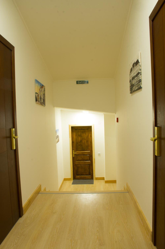 Bedroom 2, Ungweiser, Uzhhorods'ka