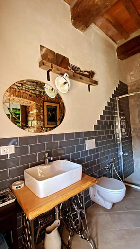 La Casa Stregatta, Livorno