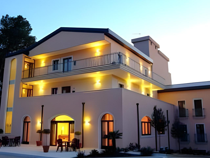 Others 4, Hotel Villa Rosa, Taranto
